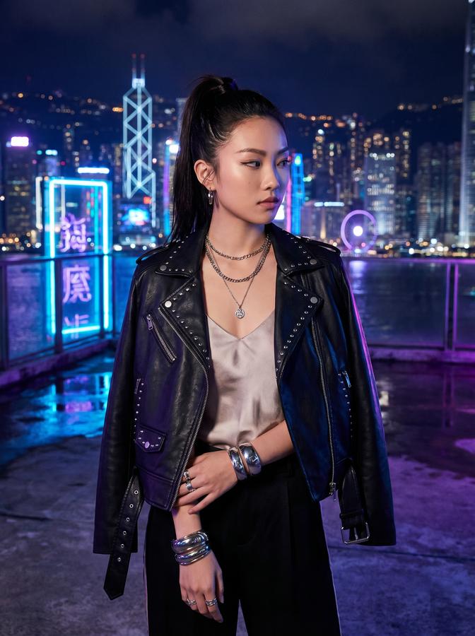 蜜桃传媒动漫-霓虹幻影·赛博篇